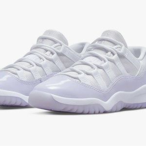 Nike Air Jordan 11 Retro Low Pure Violet Sneakers Size 8